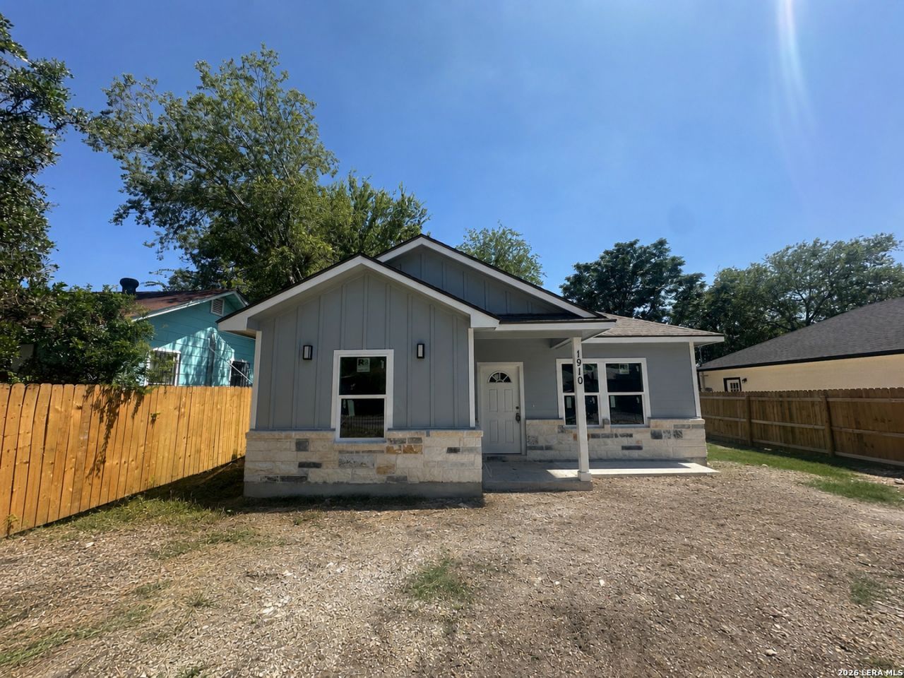 1910 Lennon Ave, San Antonio, TX 78223 Main Photo