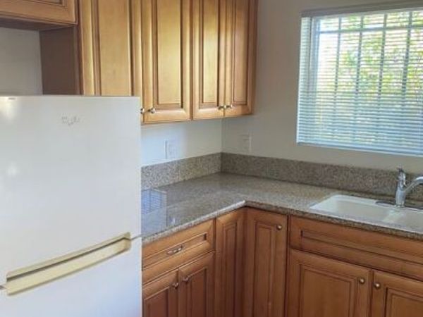 4244 Duquesne Avenue, Unit #8, Culver City, CA 90232