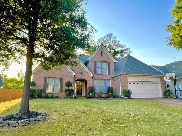 4883 FOX SPRINGS DR, Collierville, TN 38017