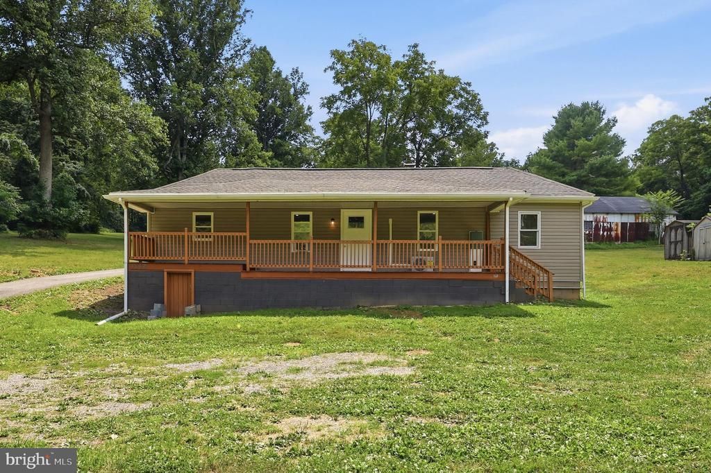 12528 SEAVOLT ROAD, HANCOCK, MD 21750