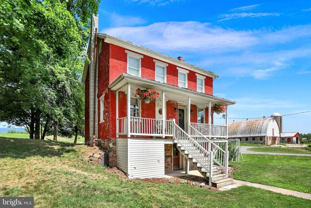 239 NEWBURG ROAD, NEWBURG, PA 17240
