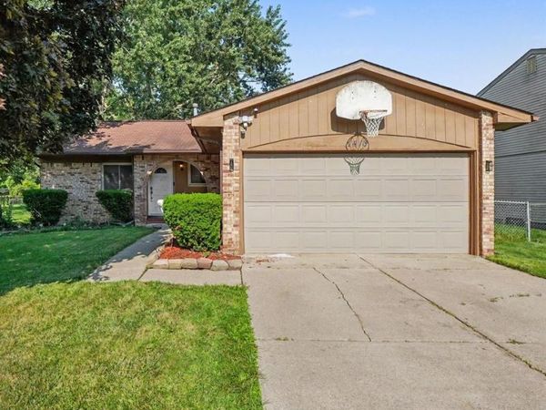 1418 Oakview Drive , CANTON, MI 48187