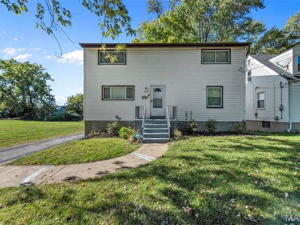 3319 Eminence Boulevard , St Louis, MO 63114