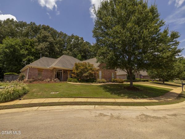 104 Laurel West Cove, Starkville, MS 39759