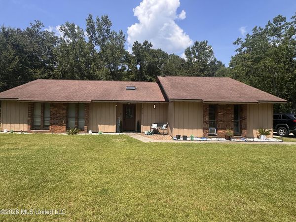 3117 N 2nd Street, Ocean Springs, MS 39564