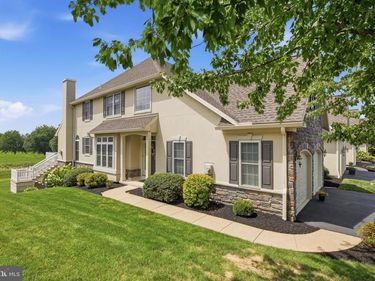 848 HUNTINGTON PLACE, LANCASTER, PA 17601