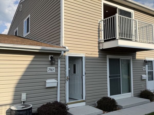 7905 163rd Place, Unit 7905, Tinley Park, IL 60477