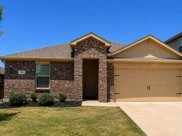 709 Glover Drive , Aubrey, TX 76227
