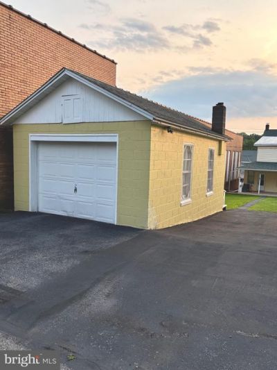 39 SPRING STREET, WEATHERLY, PA 18255