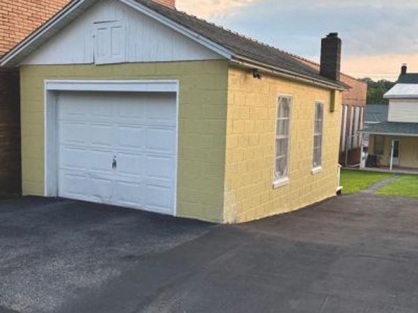 39 SPRING STREET, WEATHERLY, PA 18255