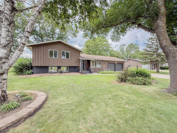 904 Birch Avenue W, Hector, MN 55342