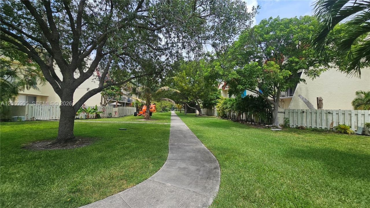 1651 NE 115th St , Unit 26C, Miami, FL 33181 Photo