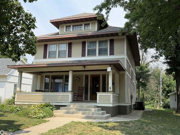 203 Locust St., Rolfe, IA 50581