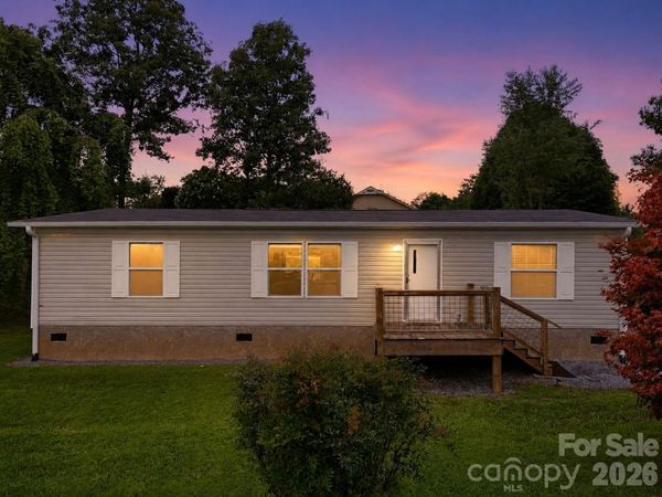 132 E View Drive, Mars Hill, NC 28754