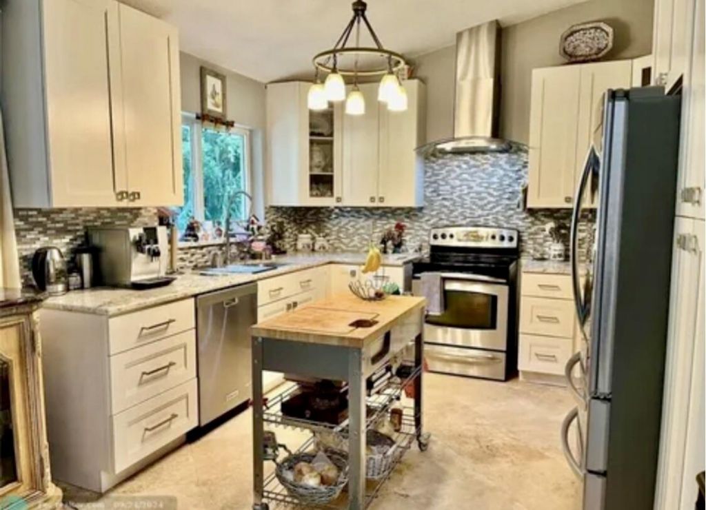 9285 NW 44th Court, Coral Springs, FL 33065 Photo