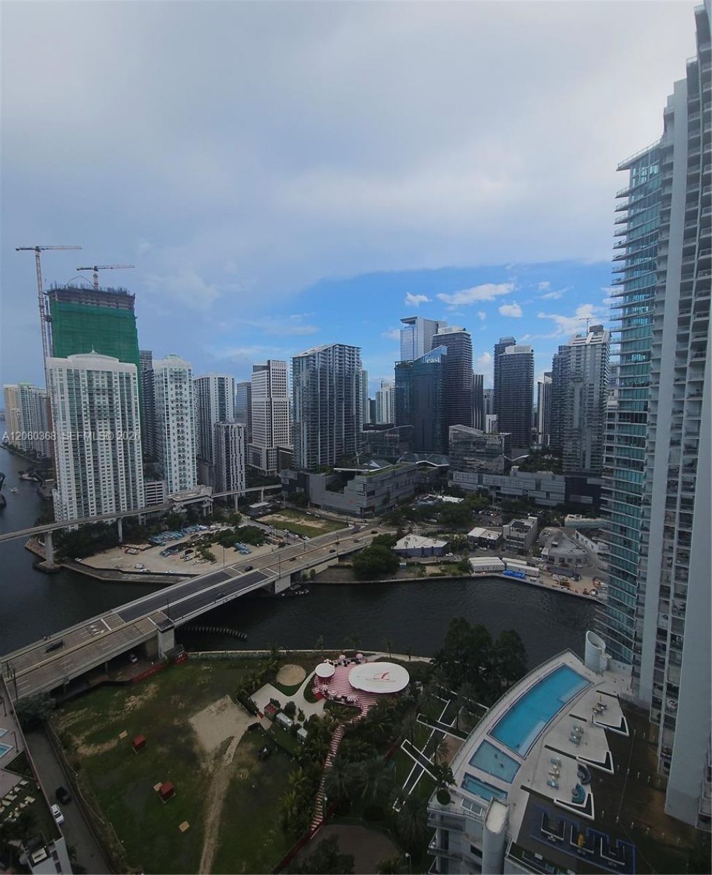 90 SW 3rd St , Unit 3104, Miami, FL 33130 Photo