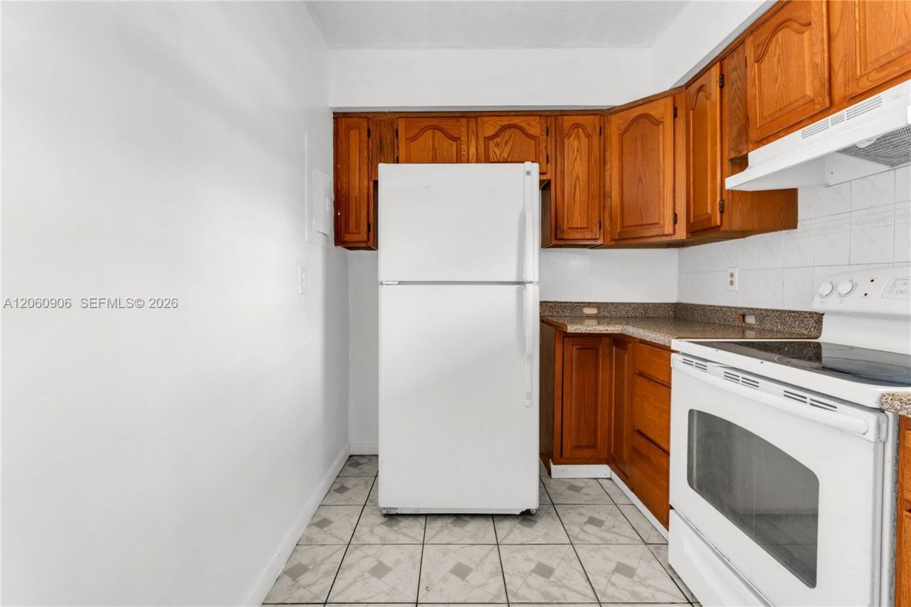 5742 Garfield St , Unit 2, Hollywood, FL 33021 Photo