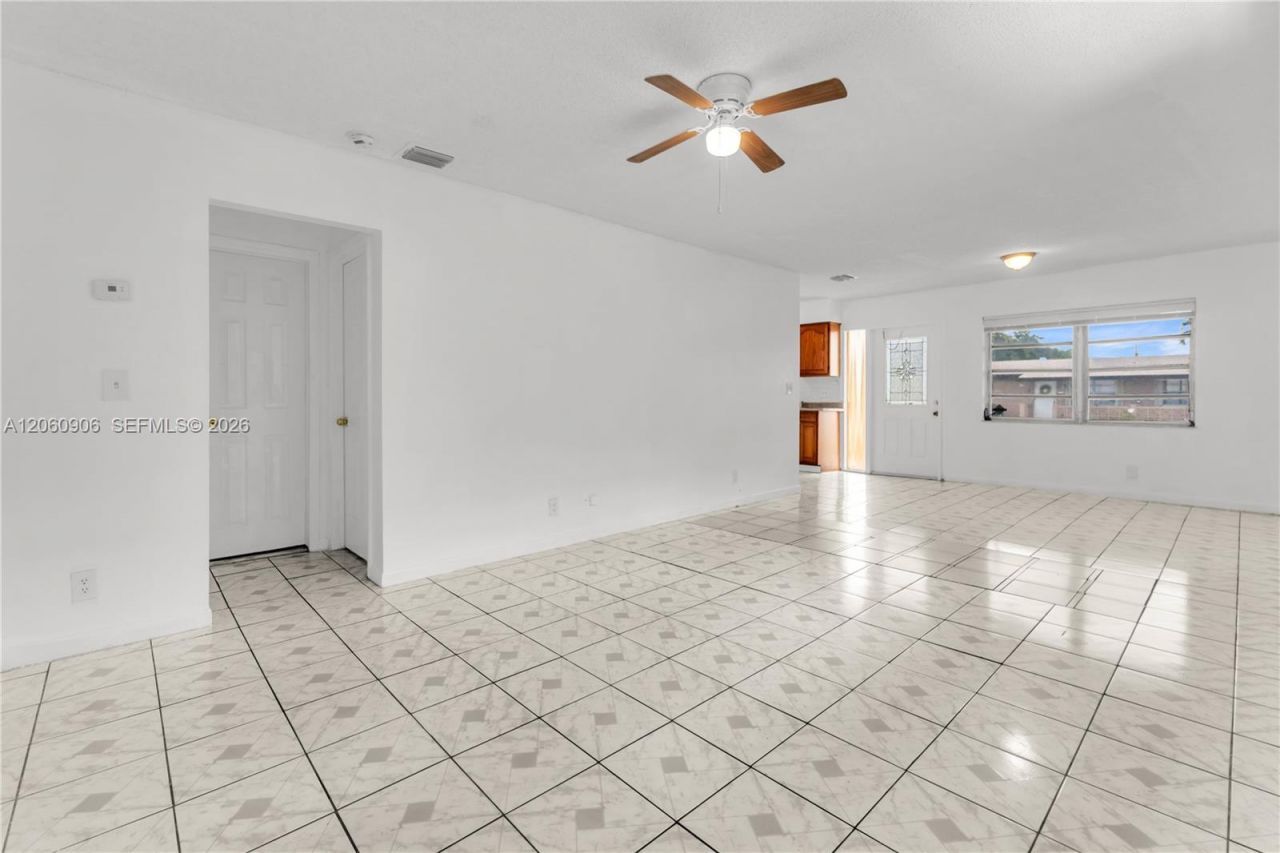 5742 Garfield St , Unit 2, Hollywood, FL 33021 Photo