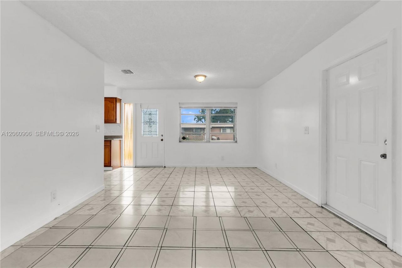 5742 Garfield St , Unit 2, Hollywood, FL 33021 Photo