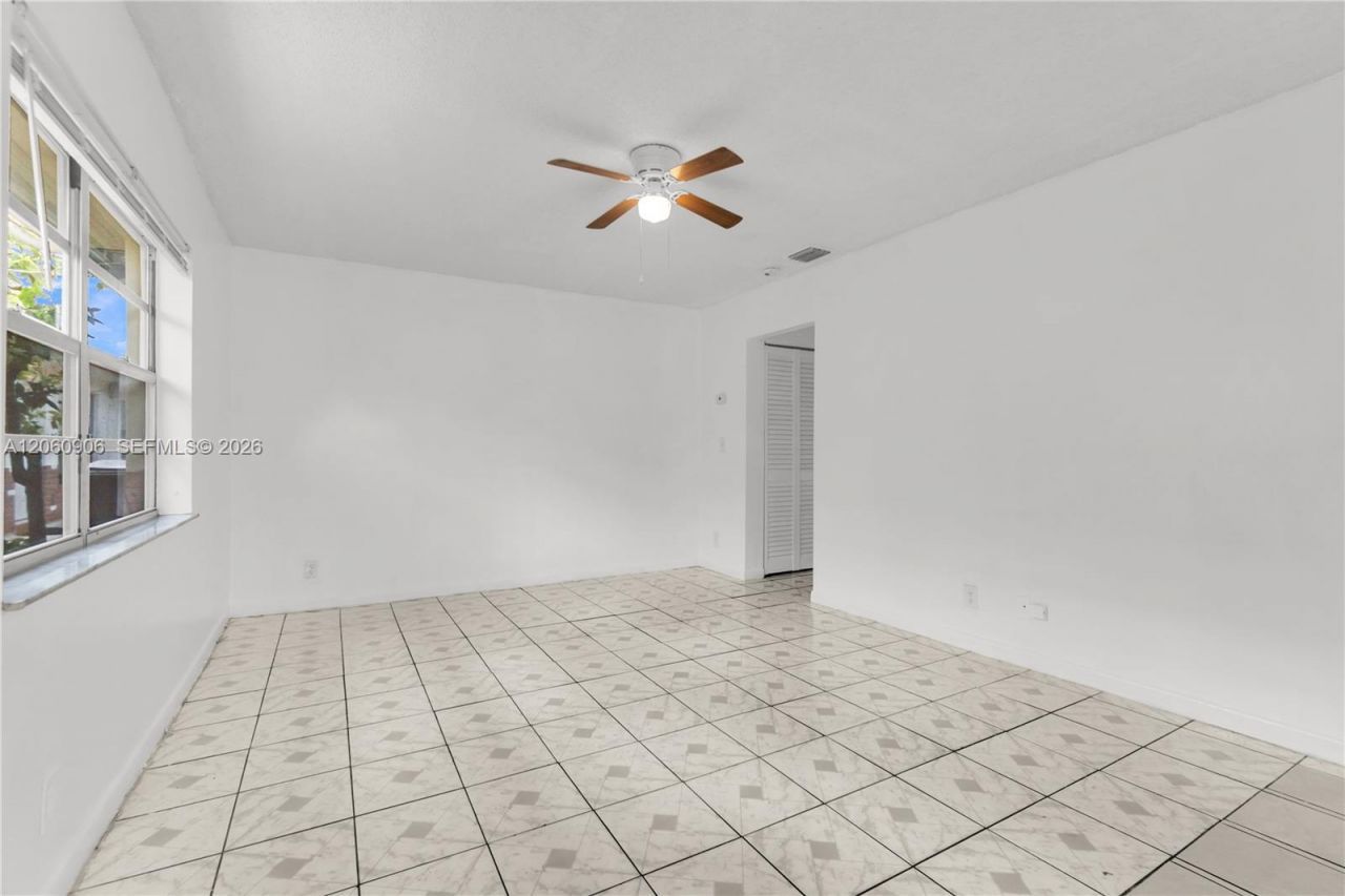 5742 Garfield St , Unit 2, Hollywood, FL 33021 Photo