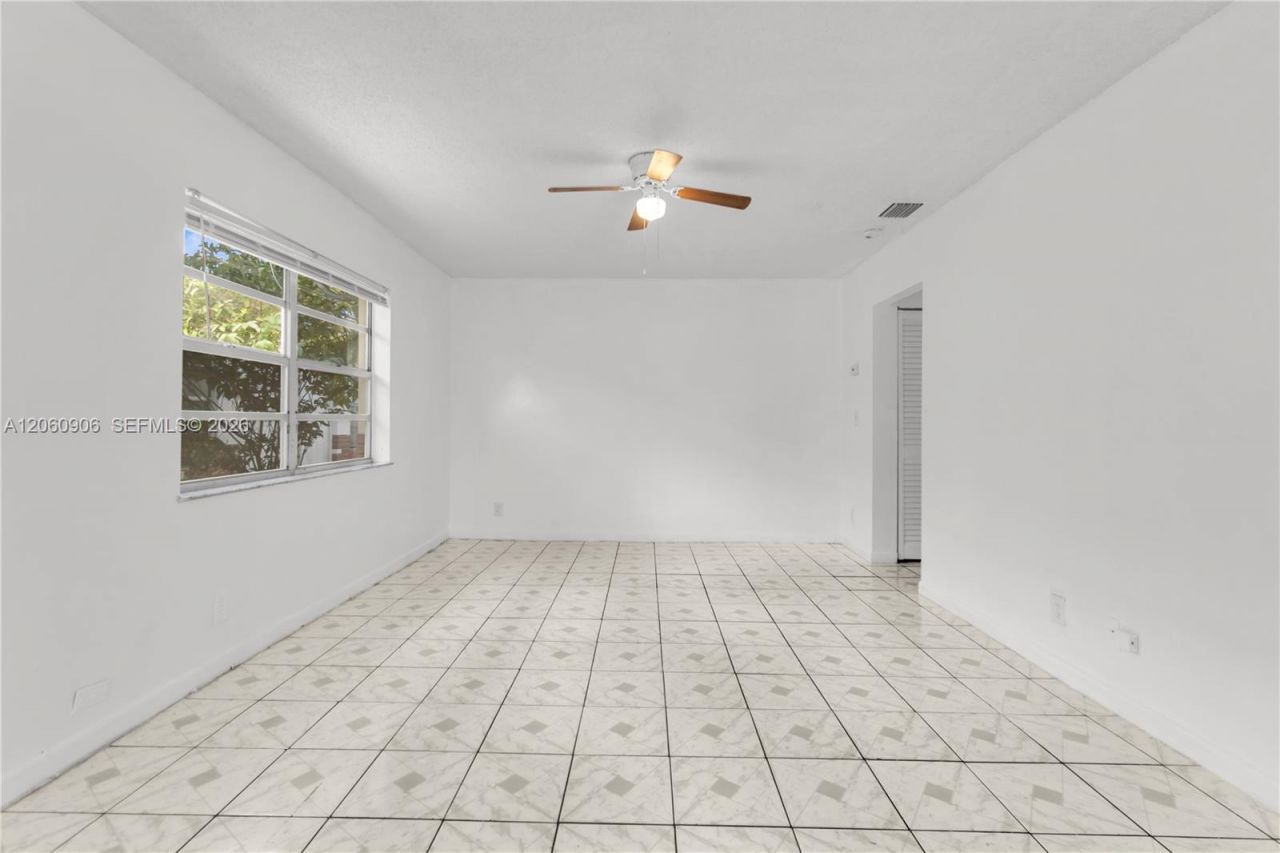 5742 Garfield St , Unit 2, Hollywood, FL 33021 Photo