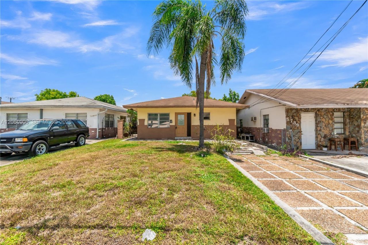 5742 Garfield St , Unit 2, Hollywood, FL 33021 Photo
