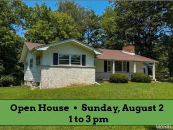 1227 W Henry Street , Staunton, IL 62088