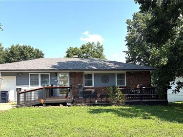 5321 N Richmond Avenue, Kansas City, MO 64119