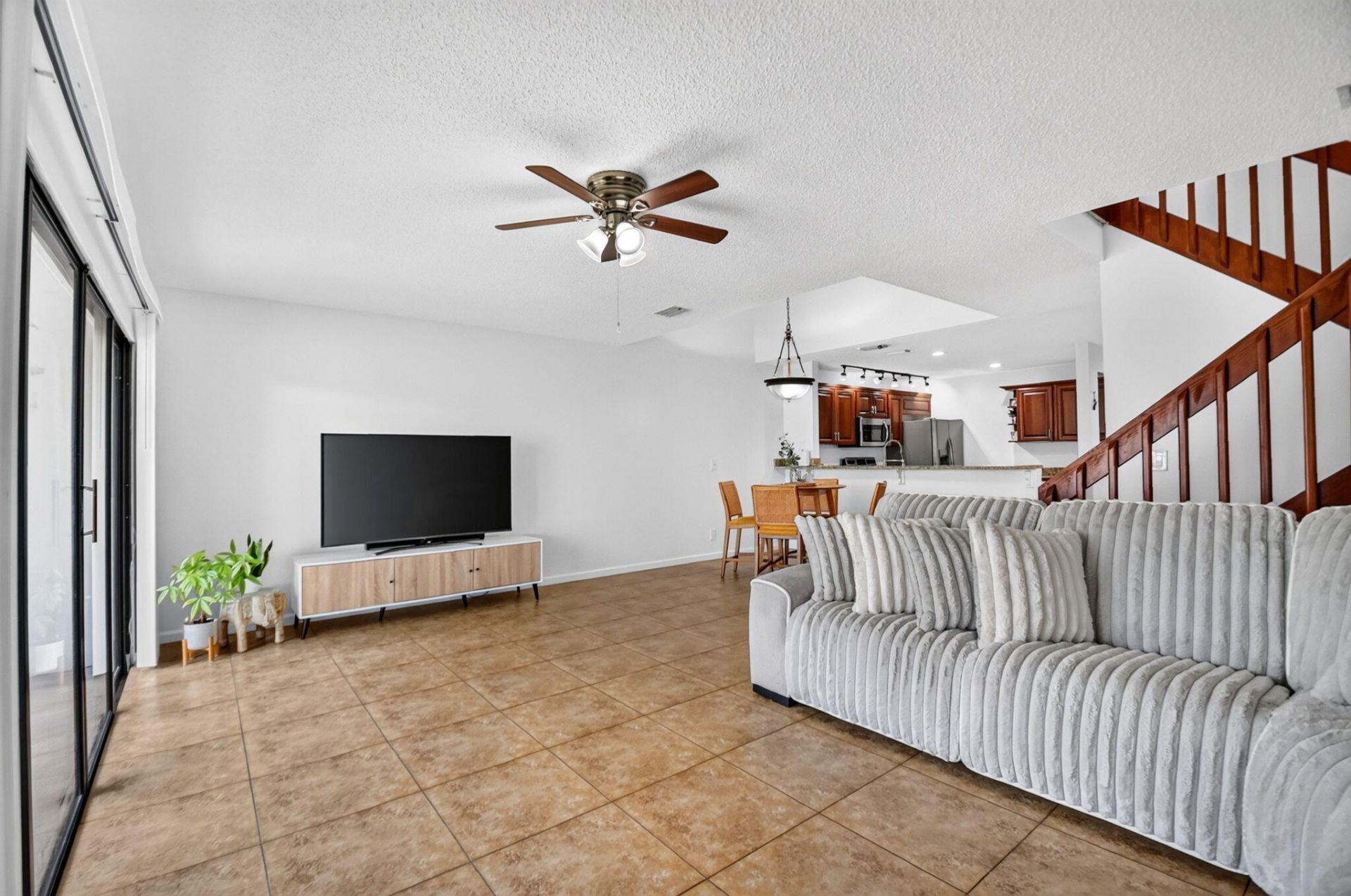 1633 Woodbridge Lakes Circle, Unit 1633, West Palm Beach, FL 33406 Photo