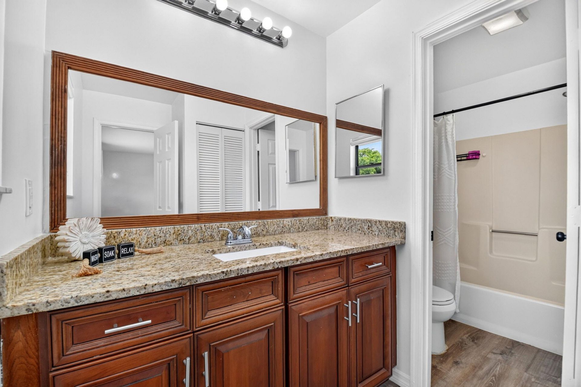 1633 Woodbridge Lakes Circle, Unit 1633, West Palm Beach, FL 33406 Photo