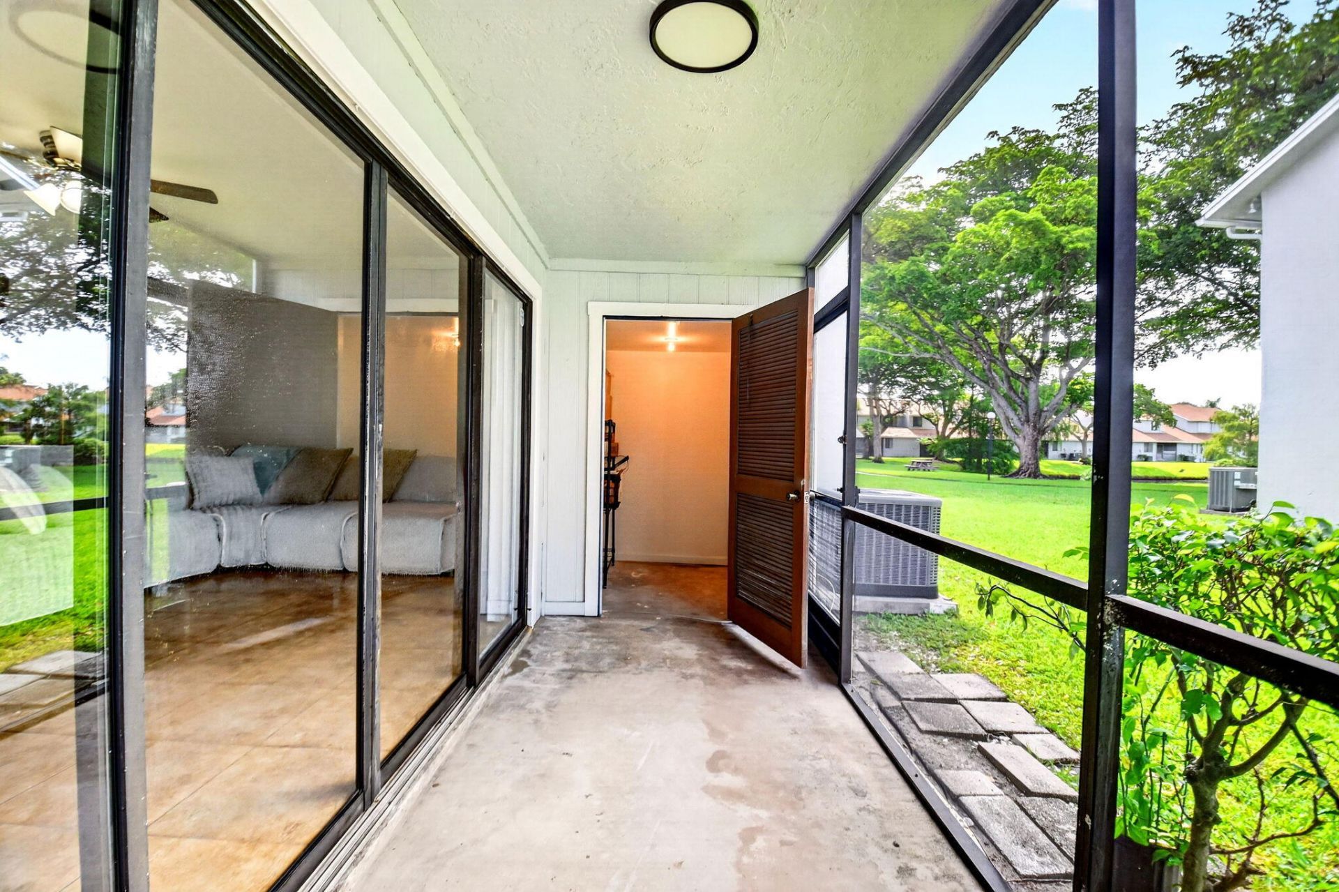1633 Woodbridge Lakes Circle, Unit 1633, West Palm Beach, FL 33406 Photo