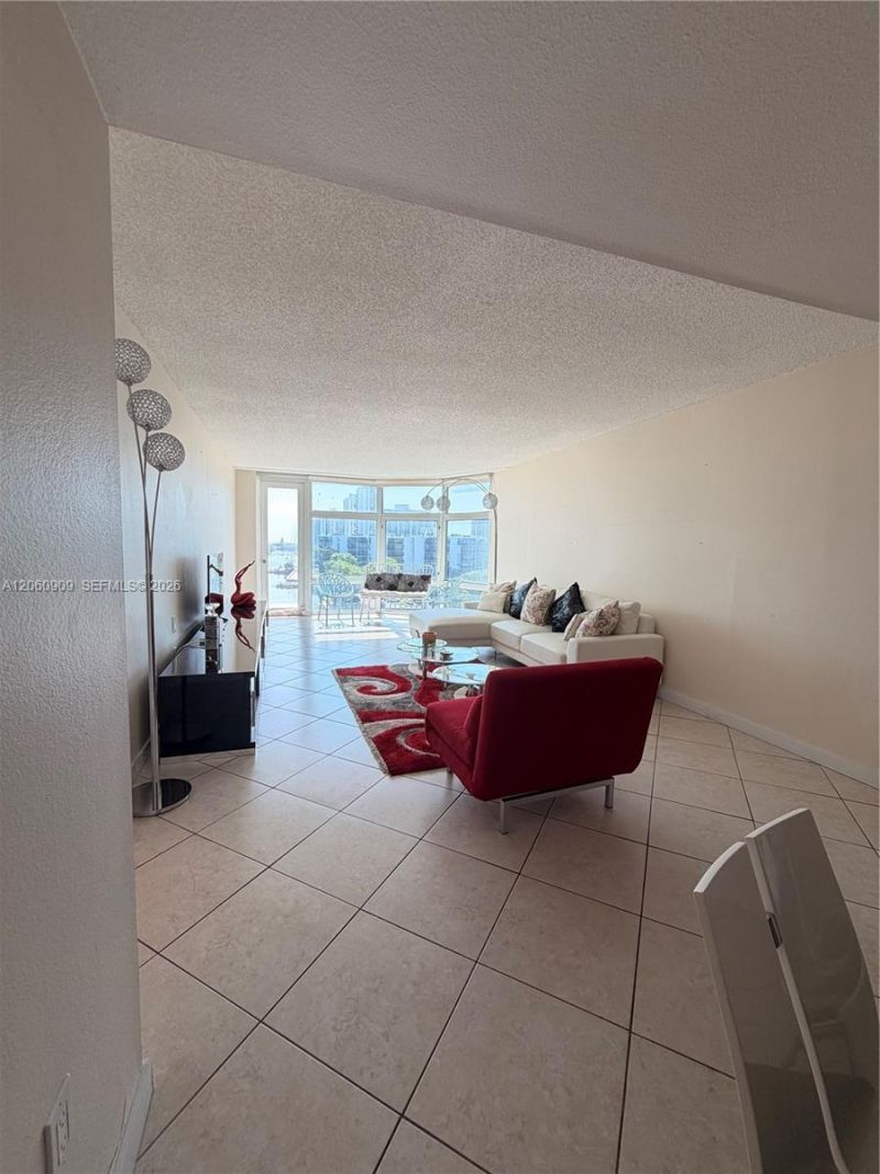 3375 N Country Club Dr, Unit 602, Aventura, FL 33180 Photo