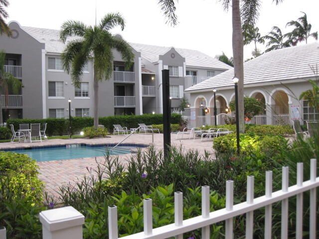 620 SW 111th Avenue, Unit 103, Pembroke Pines, FL 33025 Photo