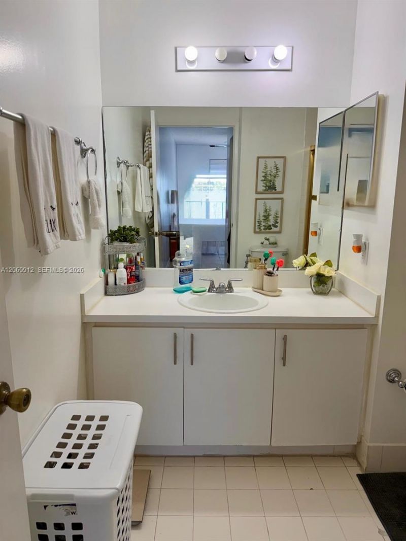 12556 NW 11th Ln , Unit 1711, Miami, FL 33182 Photo