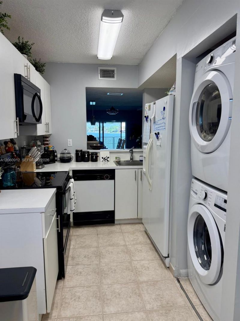 12556 NW 11th Ln , Unit 1711, Miami, FL 33182 Photo