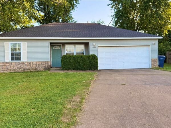 1300 Wedgewood Lane , Siloam Springs, AR 72761