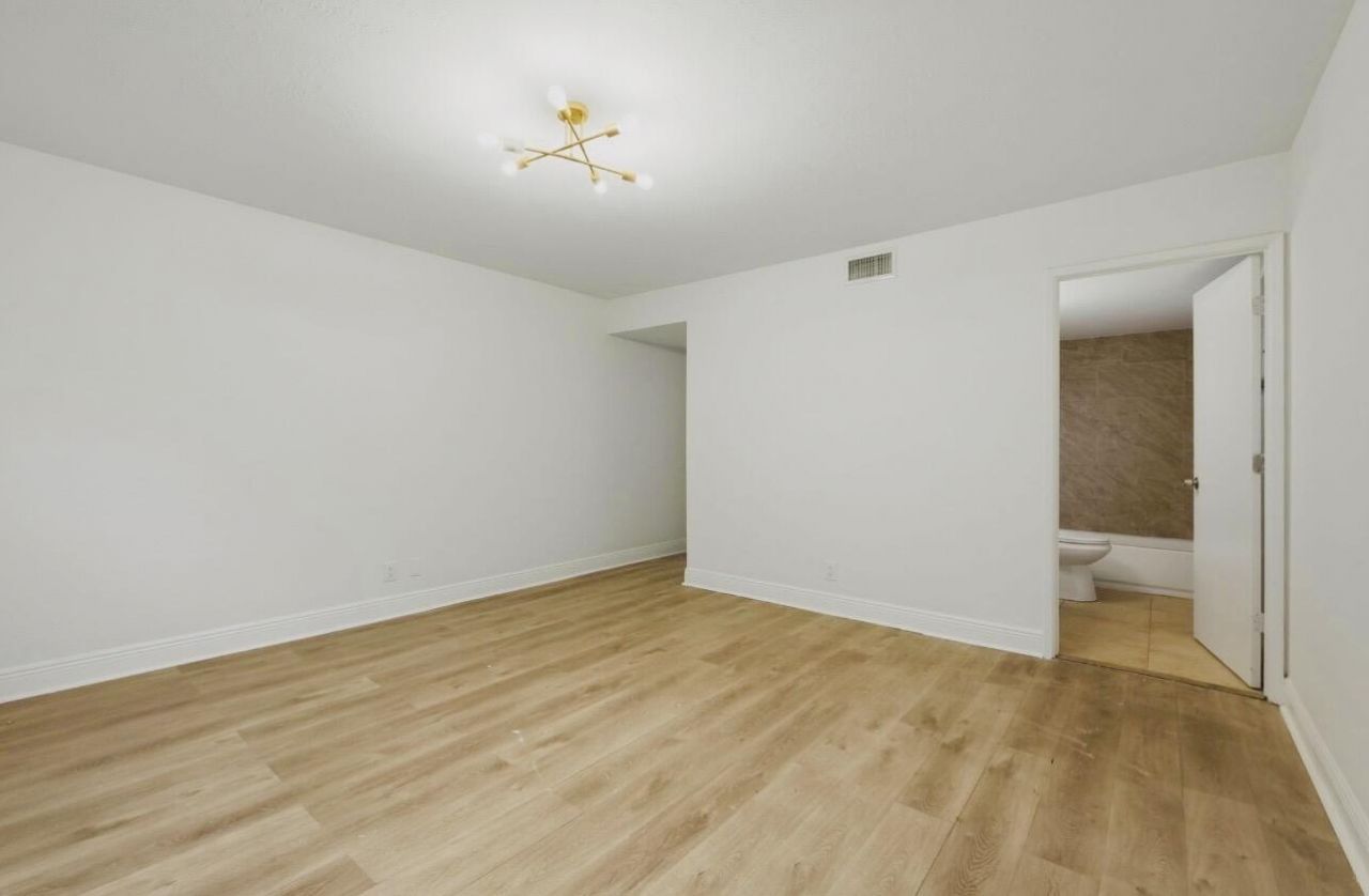 1581 Windorah Way, Unit B, West Palm Beach, FL 33411 Photo