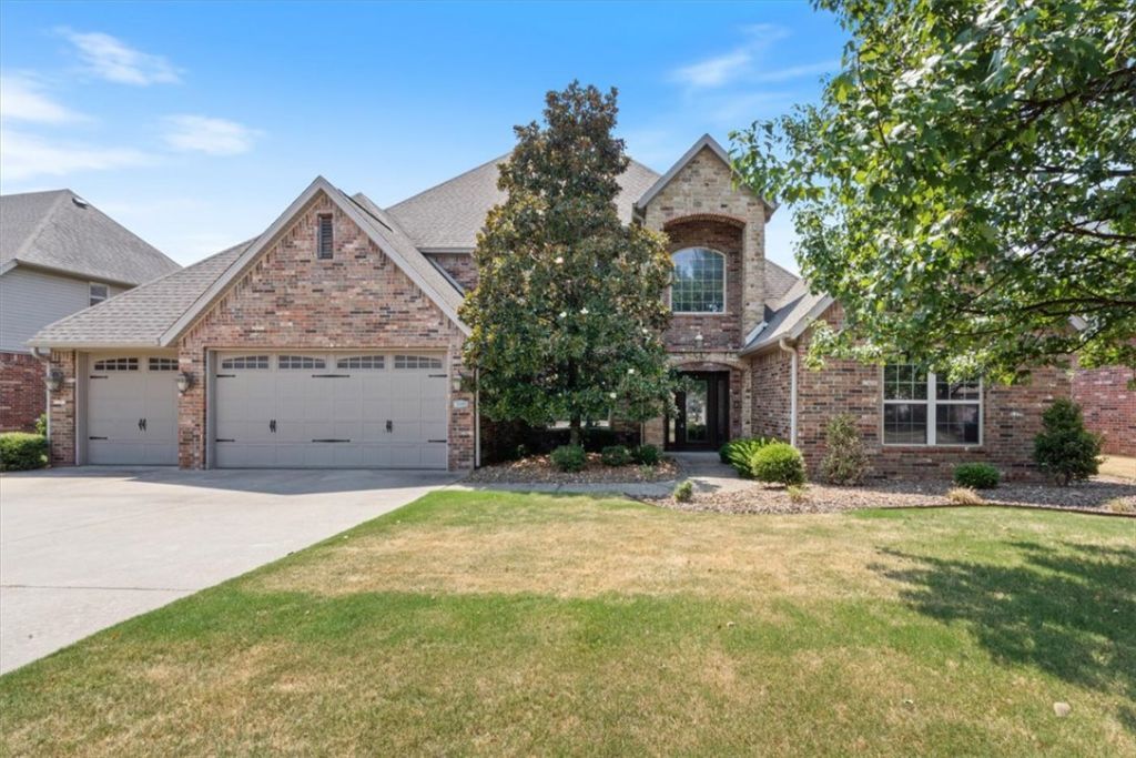 5002 SW Ridge Mont Road  Bentonville, AR 72713