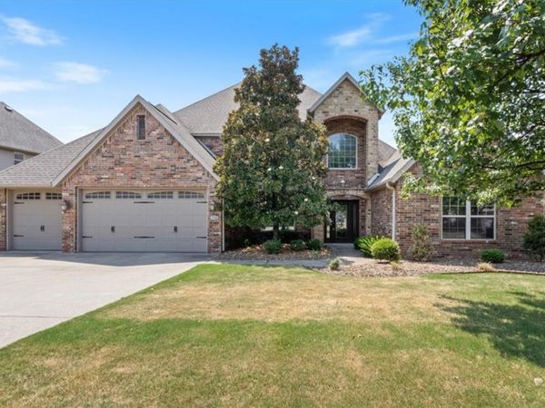 5002 SW Ridge Mont Road , Bentonville, AR 72713