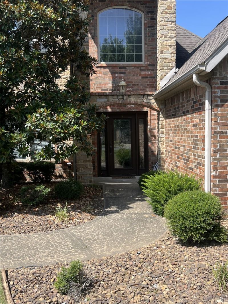 5002 SW Ridge Mont Road  Bentonville, AR 72713