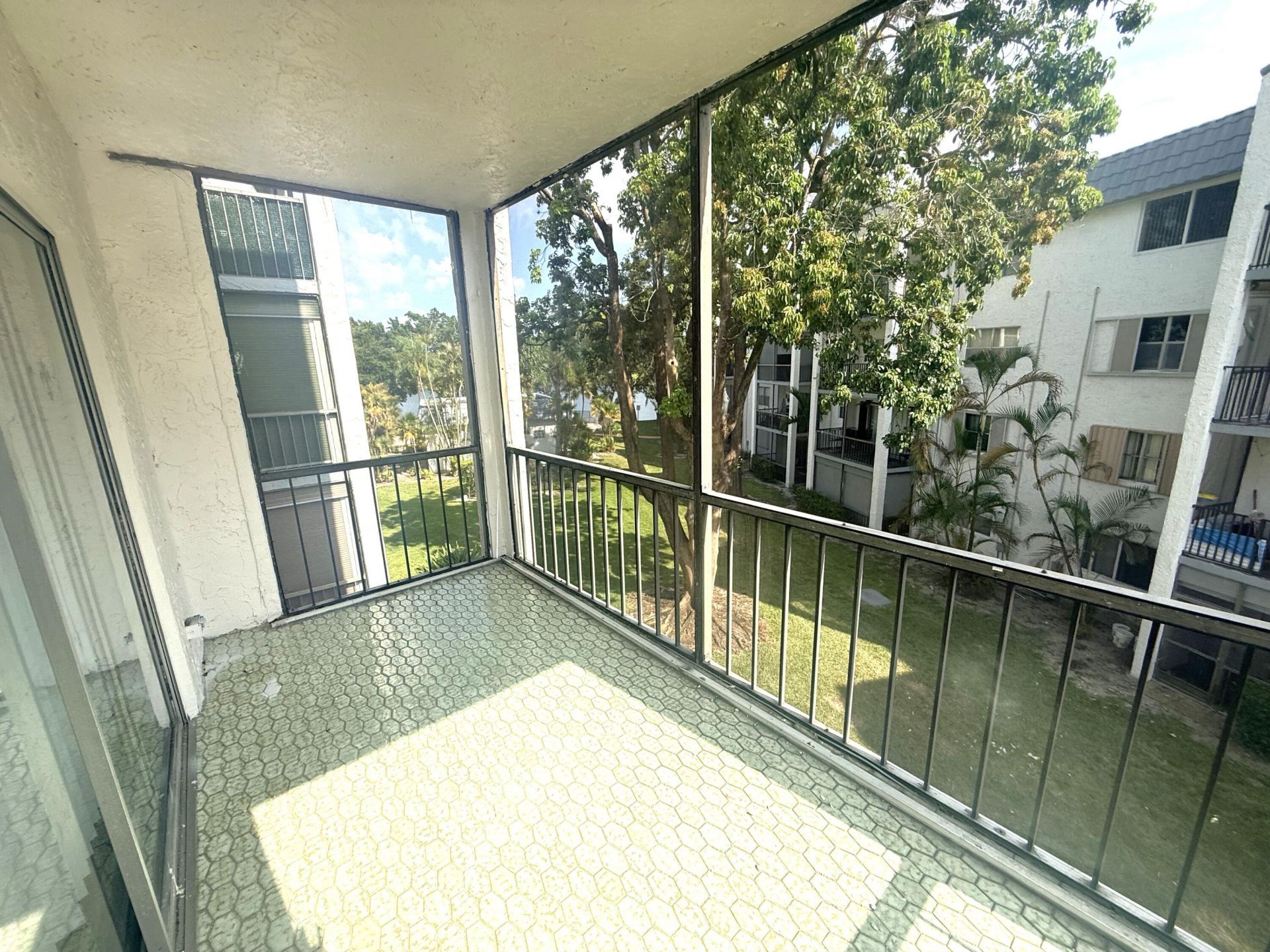 3360 Spanish Moss Terrace, Unit 313, Lauderhill, FL 33319 Photo
