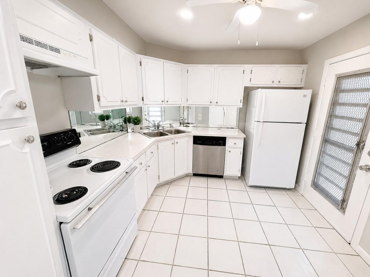 3360 Spanish Moss Terrace, Unit 313, Lauderhill, FL 33319 Photo