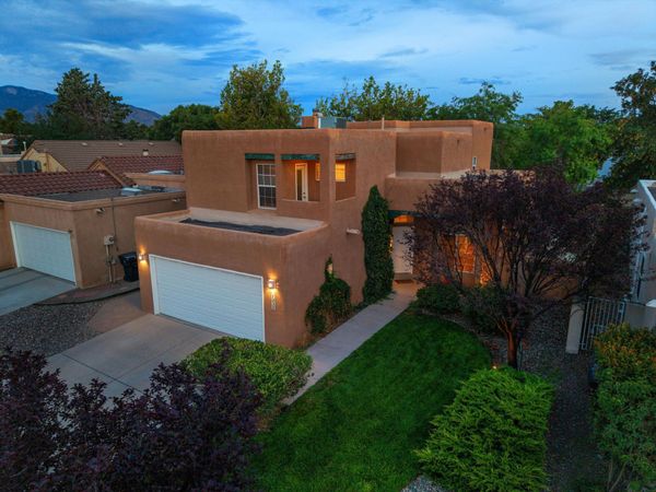7220 Gallinas Avenue NE, Albuquerque, NM 87109
