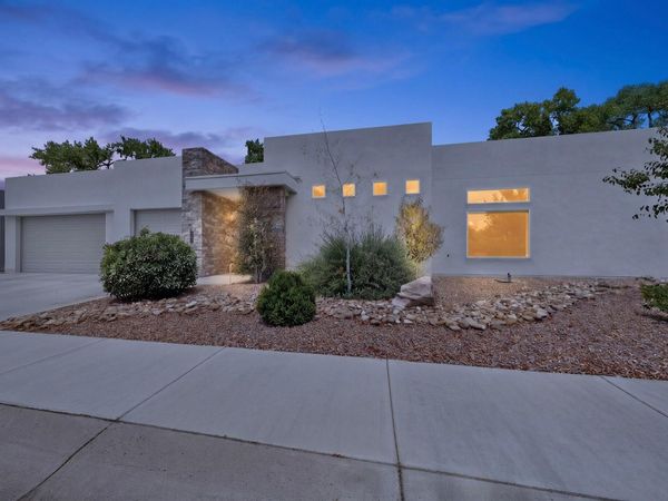 239 Vista Azul Lane NW, Albuquerque, NM 87114