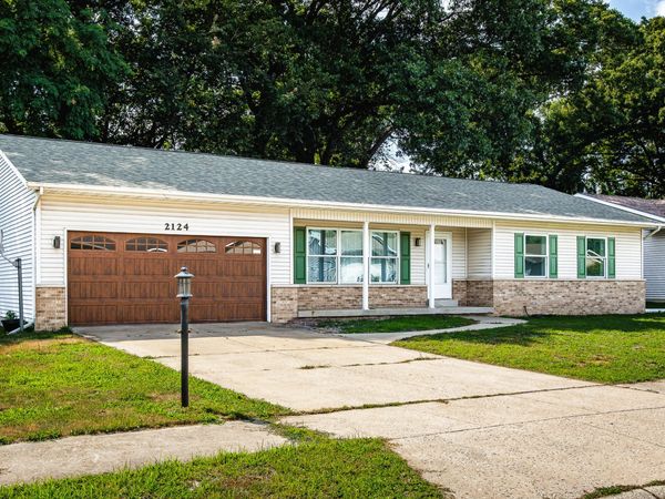 2124 Saffron Street , Portage, IN 46368