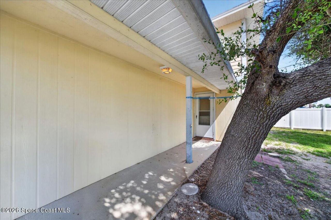 841 E 14th Avenue , New Smyrna Beach, FL 32169 Photo