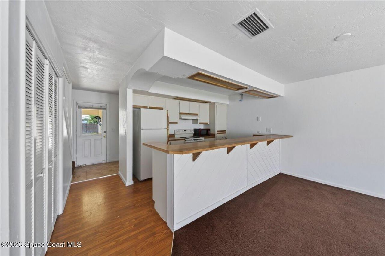 841 E 14th Avenue , New Smyrna Beach, FL 32169 Photo