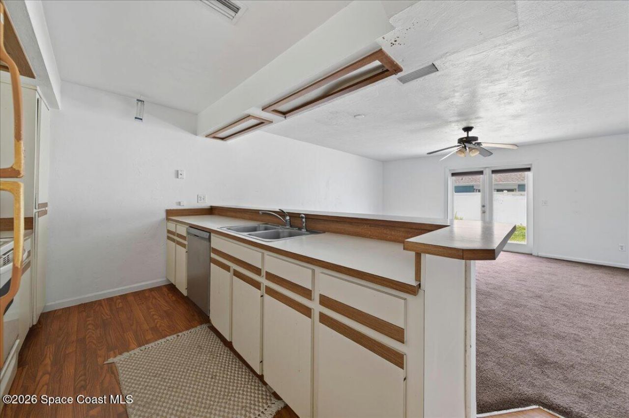 841 E 14th Avenue , New Smyrna Beach, FL 32169 Photo
