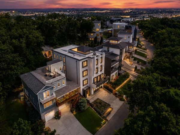 6124 Hill Cir , Nashville, TN 37209