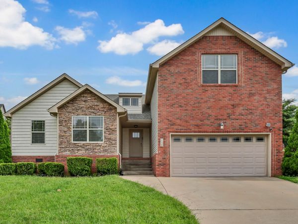 1125 Ishee Dr , Clarksville, TN 37042